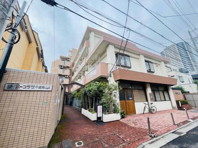 千歳烏山駅徒歩5分 RC造 世田谷区南烏山6丁目のマンション 外観