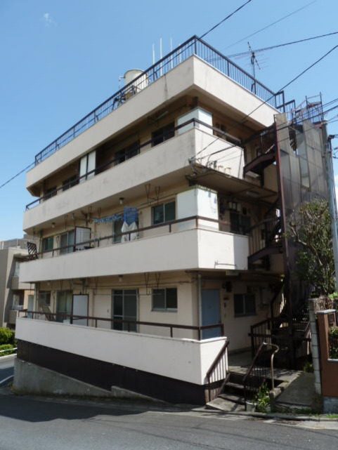 千歳船橋駅徒歩8分 RC造 世田谷区船橋3丁目のマンション 外観