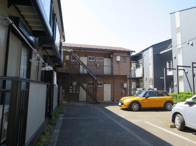 千歳烏山駅徒歩10分 木造 世田谷区給田2丁目のアパート 外観