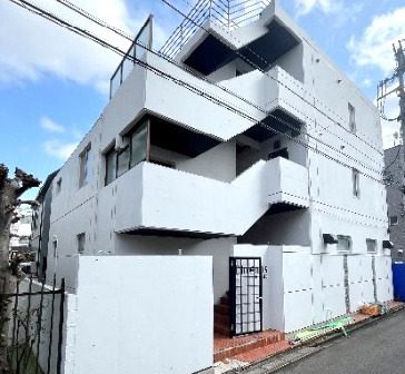 狛江駅徒歩9分 RC造 狛江市岩戸北1丁目のマンション 外観