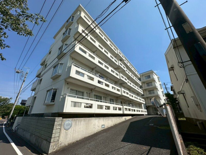 京王多摩センター駅徒歩11分 RC造 多摩市豊ヶ丘1丁目のマンション 外観